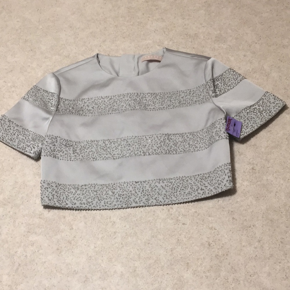 BNWT AUSTRALIAN DESIGNER KEEPSAKE SILVER BEADED SATIN CAP SLEEVE CROP TOP